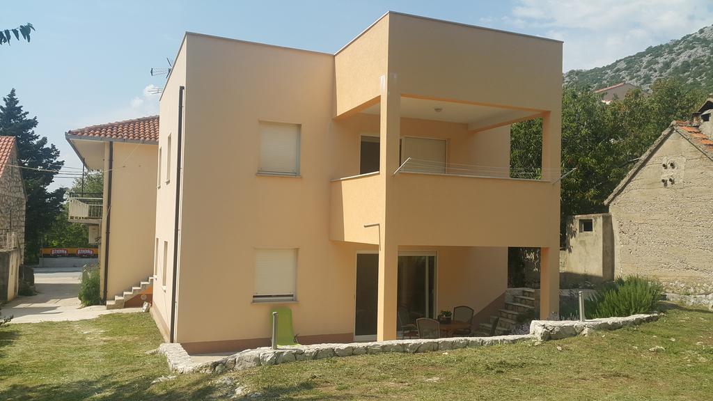 Apartments Brelezza Gornja Brela المظهر الخارجي الصورة
