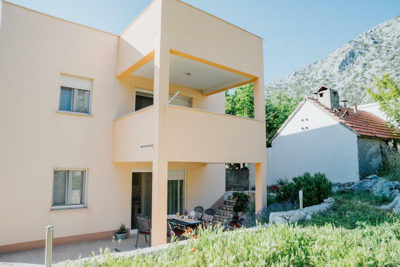 Apartments Brelezza Gornja Brela المظهر الخارجي الصورة